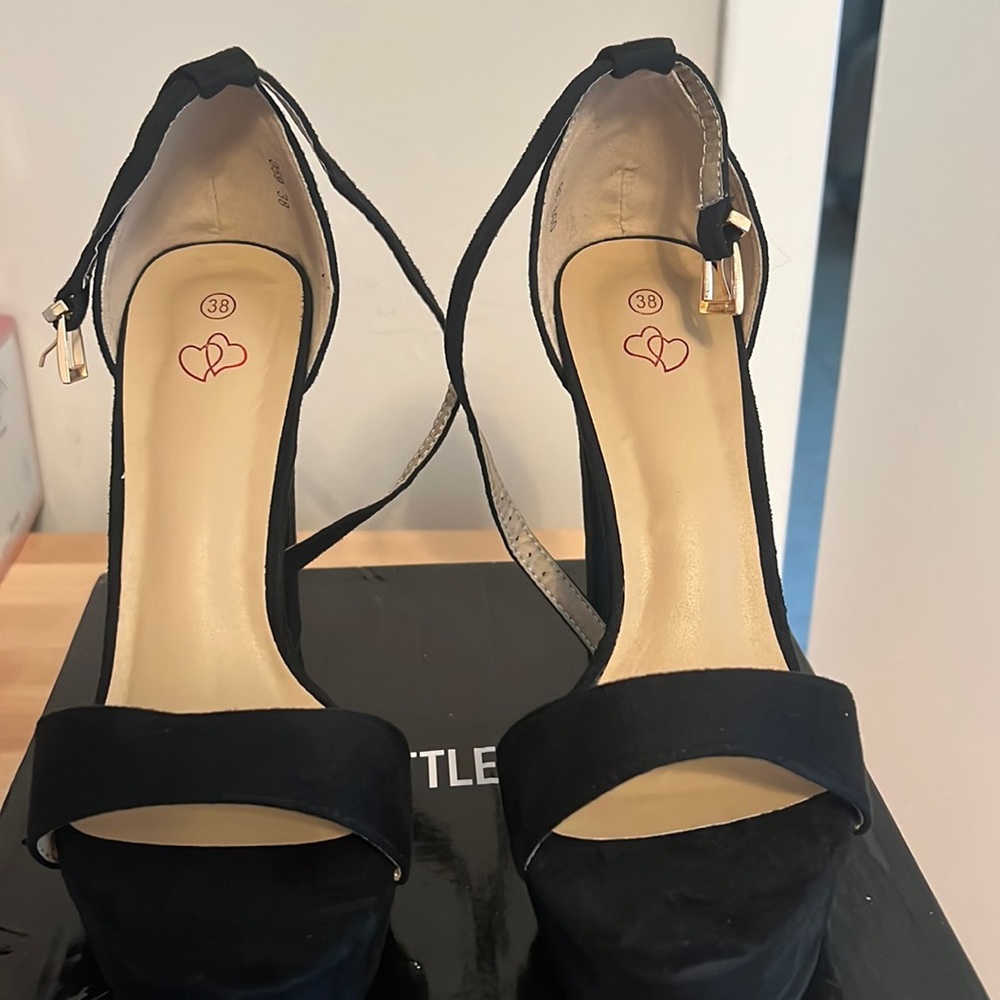 Black Single Strap Heeled Sandals